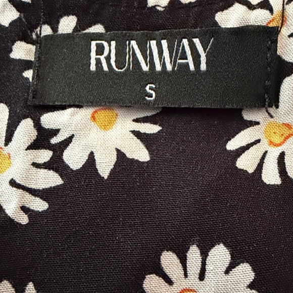 Black Daisy Maxi Dress 100% Viscose PTP 17” Size Small - Picture 6 of 6